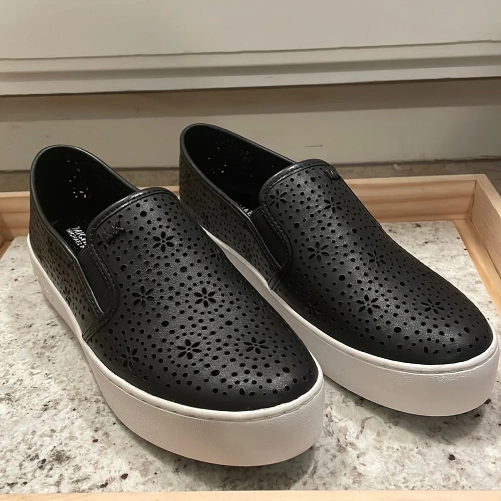 Michael Kors black loafers - Picture 1 of 3